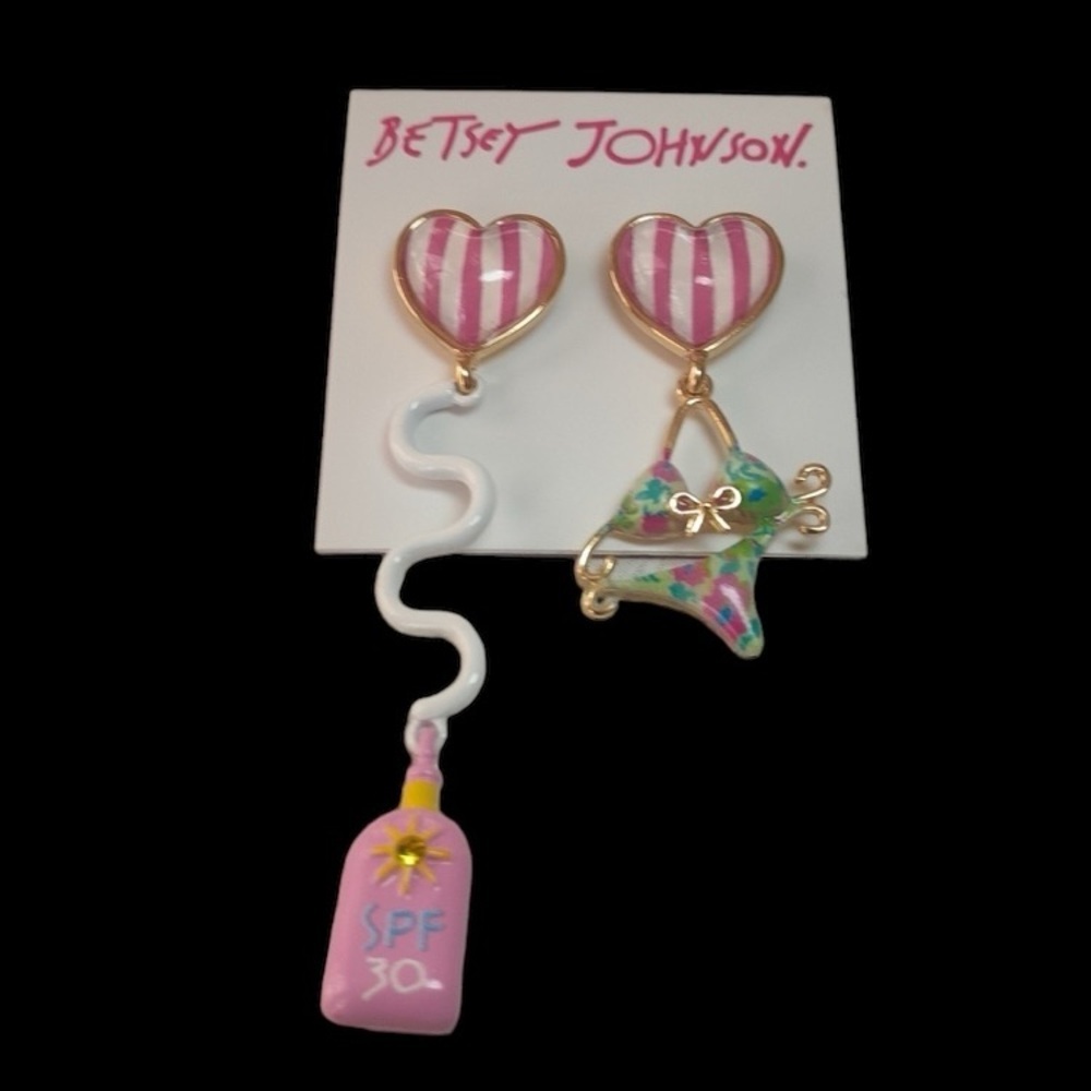 BETSEY JOHNSON Mismatched Bikini & Suntan Oil Bottle Dangle Earrings NEW NWT - Picture 2 of 6